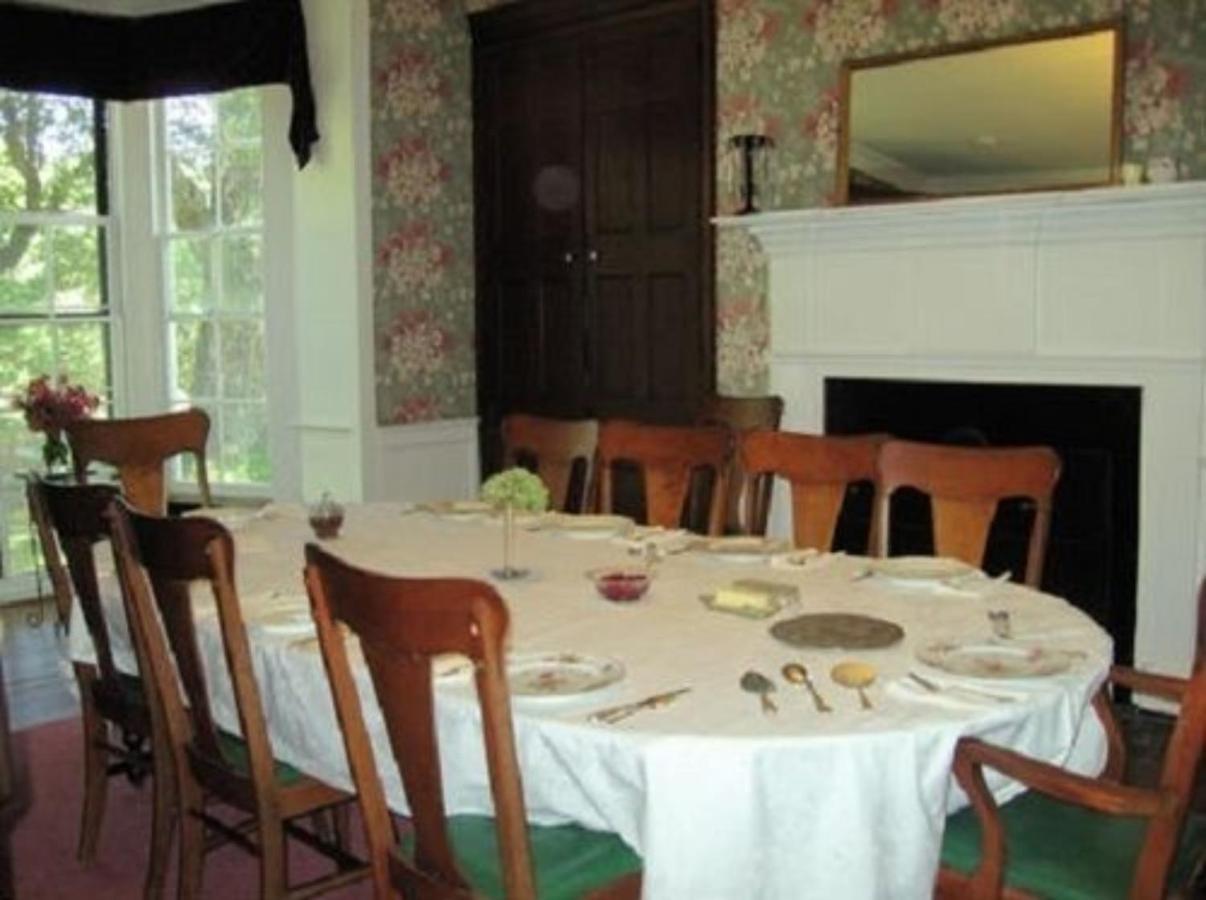 Oak Grove Bed And Breakfast Южный Бостон Экстерьер фото